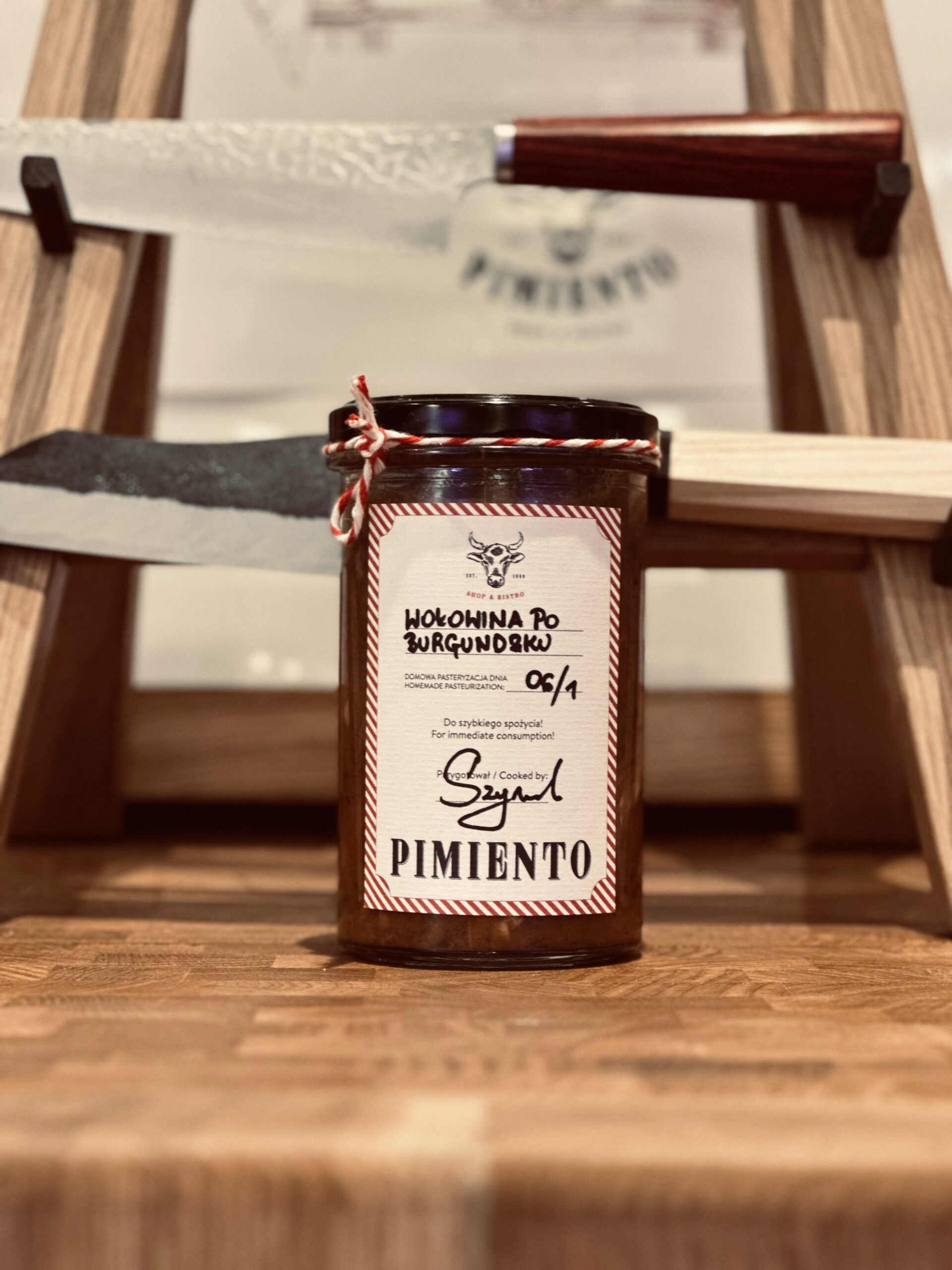 Boeuf Bourguignon z wołowiny argentyńskiej w słoiku 500 ml, gotowe danie duszone w czerwonym winie.